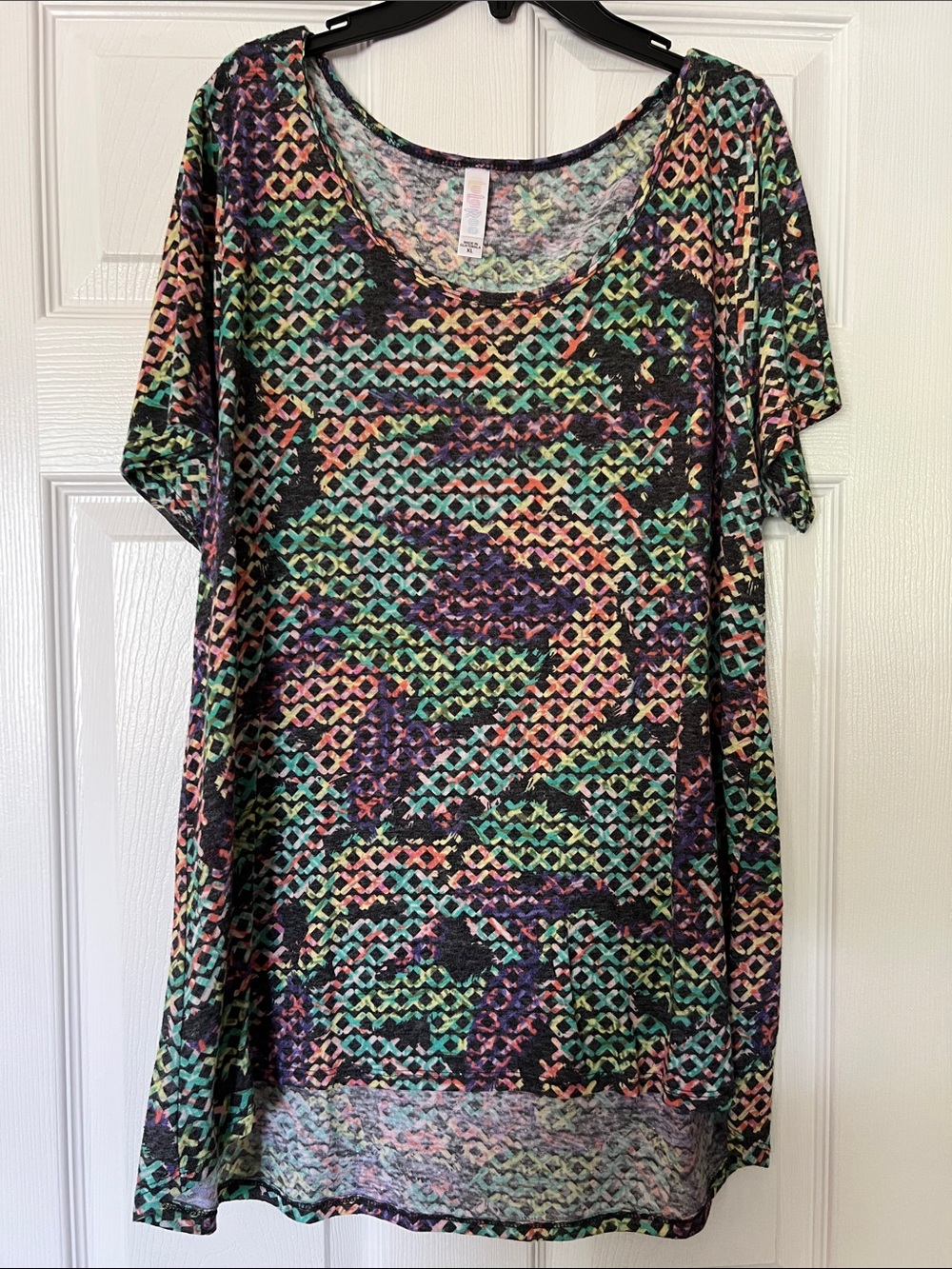 LuLaRoe Multicolor Geometric Scoop Neck Tunic
